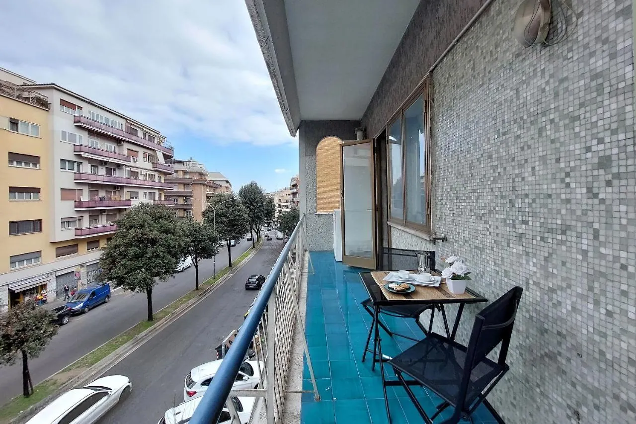 4Bnb - Cozy Albornoz Flat Rome 0*,