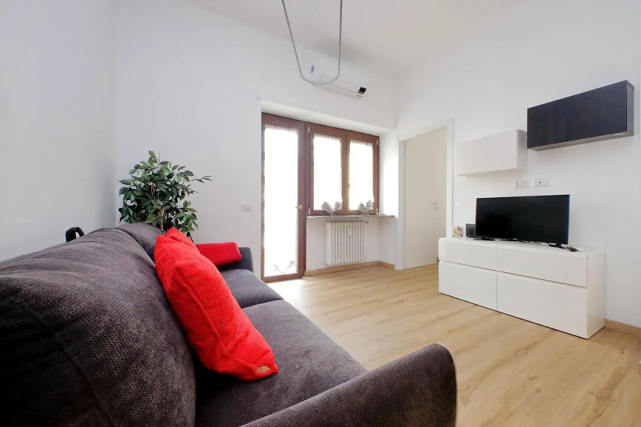 4Bnb - Cozy Albornoz Flat Rome