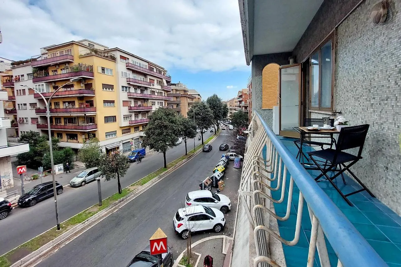 4Bnb - Cozy Albornoz Flat Rome Italy