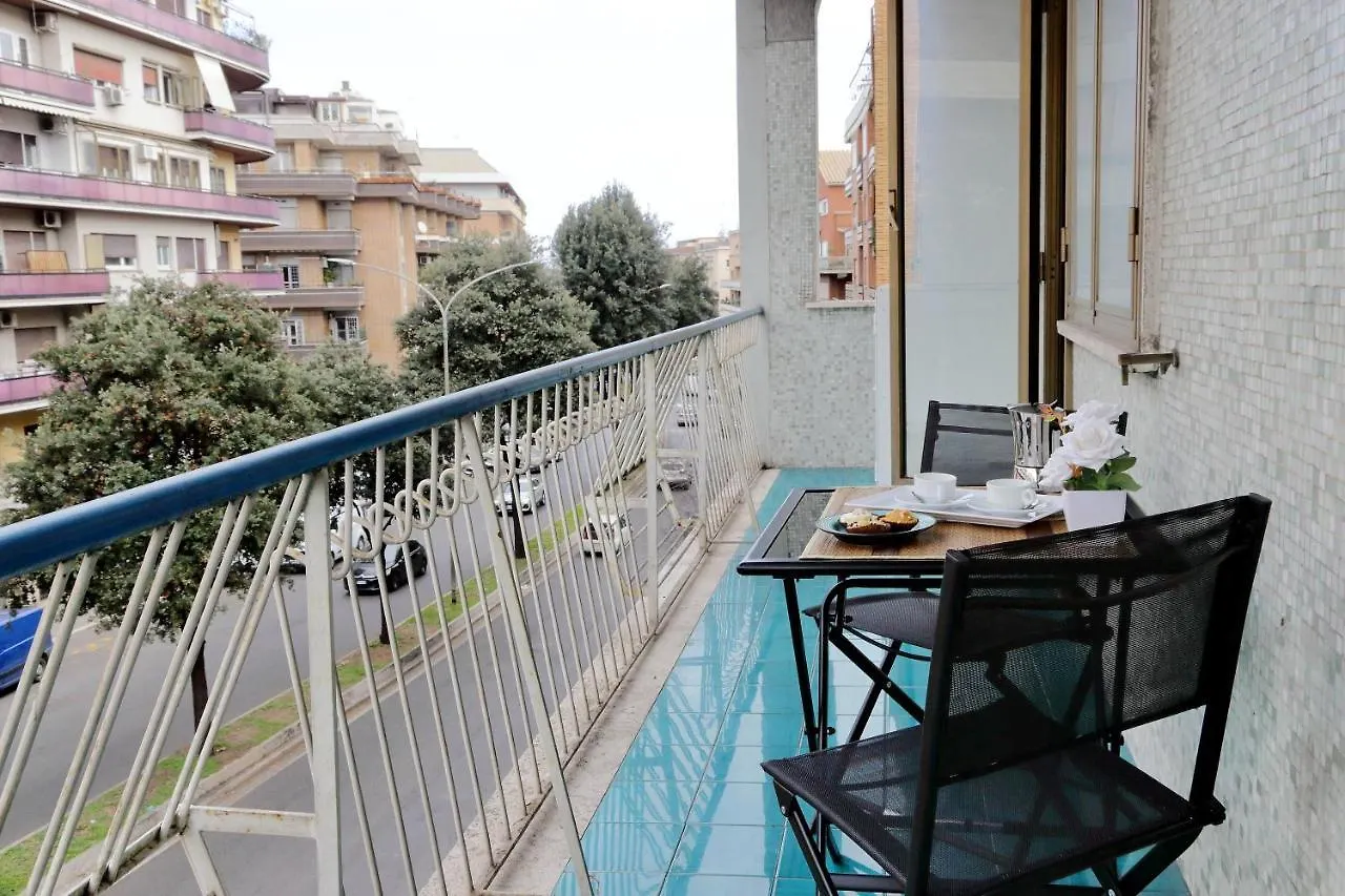 4Bnb - Cozy Albornoz Flat Rome Apartment